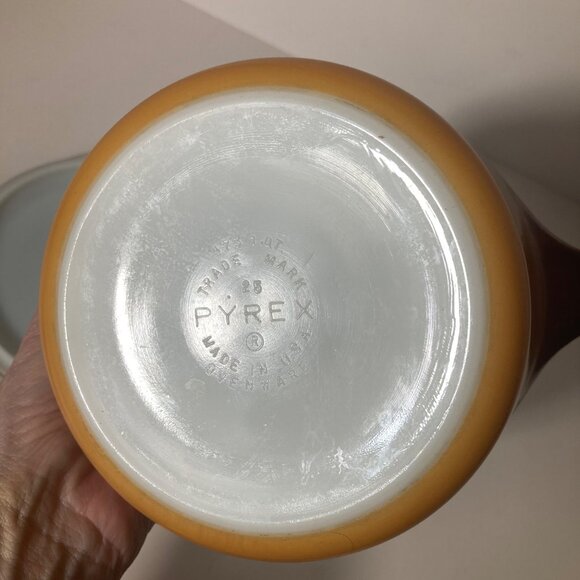 Vintage Pyrex Old Orchard 473 1 Qt Brown Covered Baking Dish Chip & scratches - Picture 8 of 13